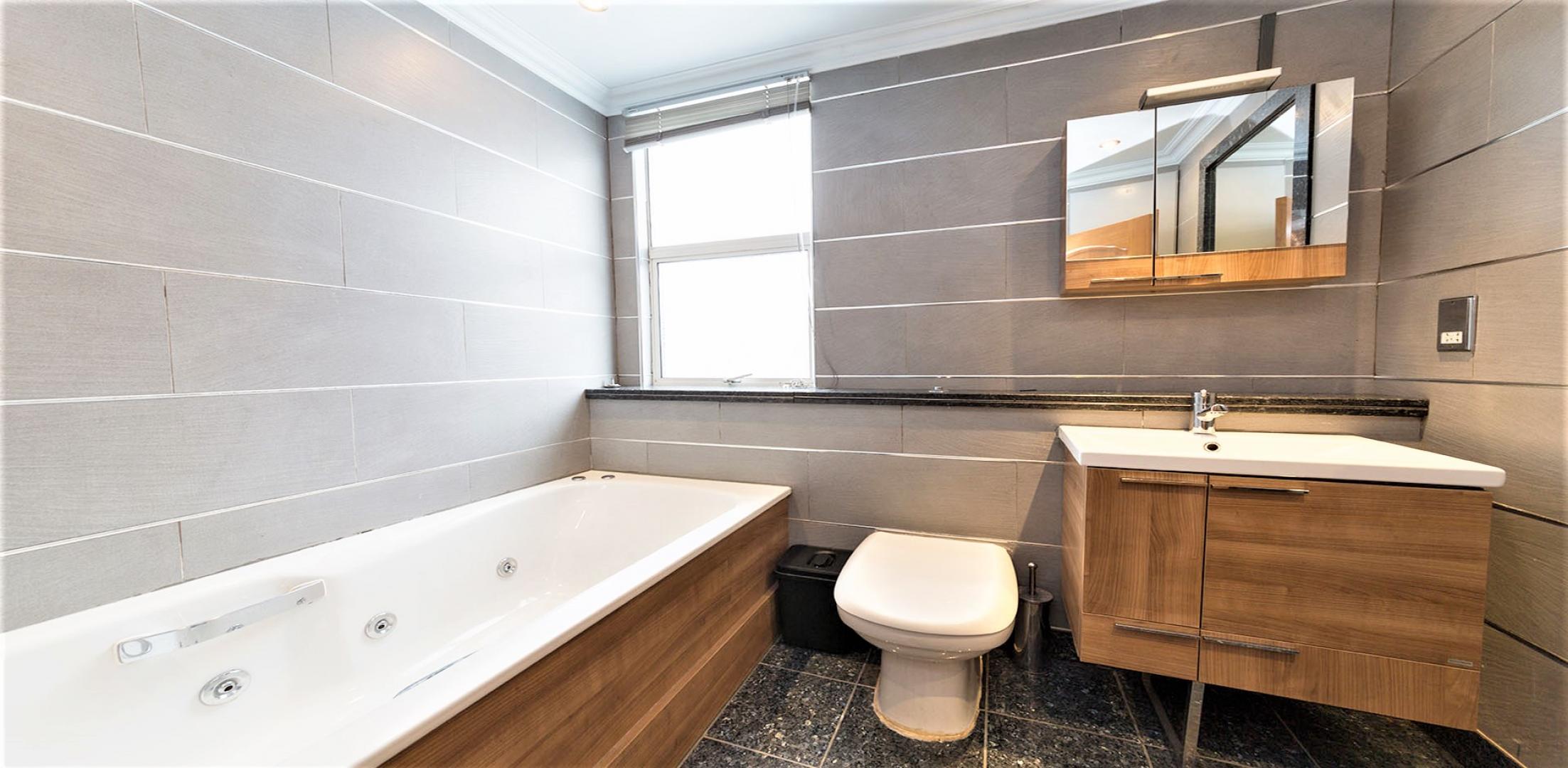 			3 Bedroom, 2 bath, 1 reception Flat			 Richborough Road, Kilburn